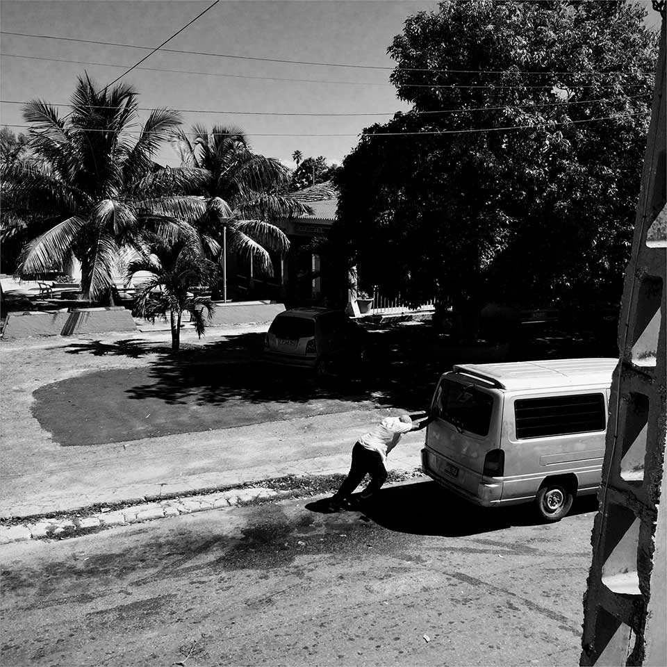 Matthew-Wylie-Havana-by-Car-06