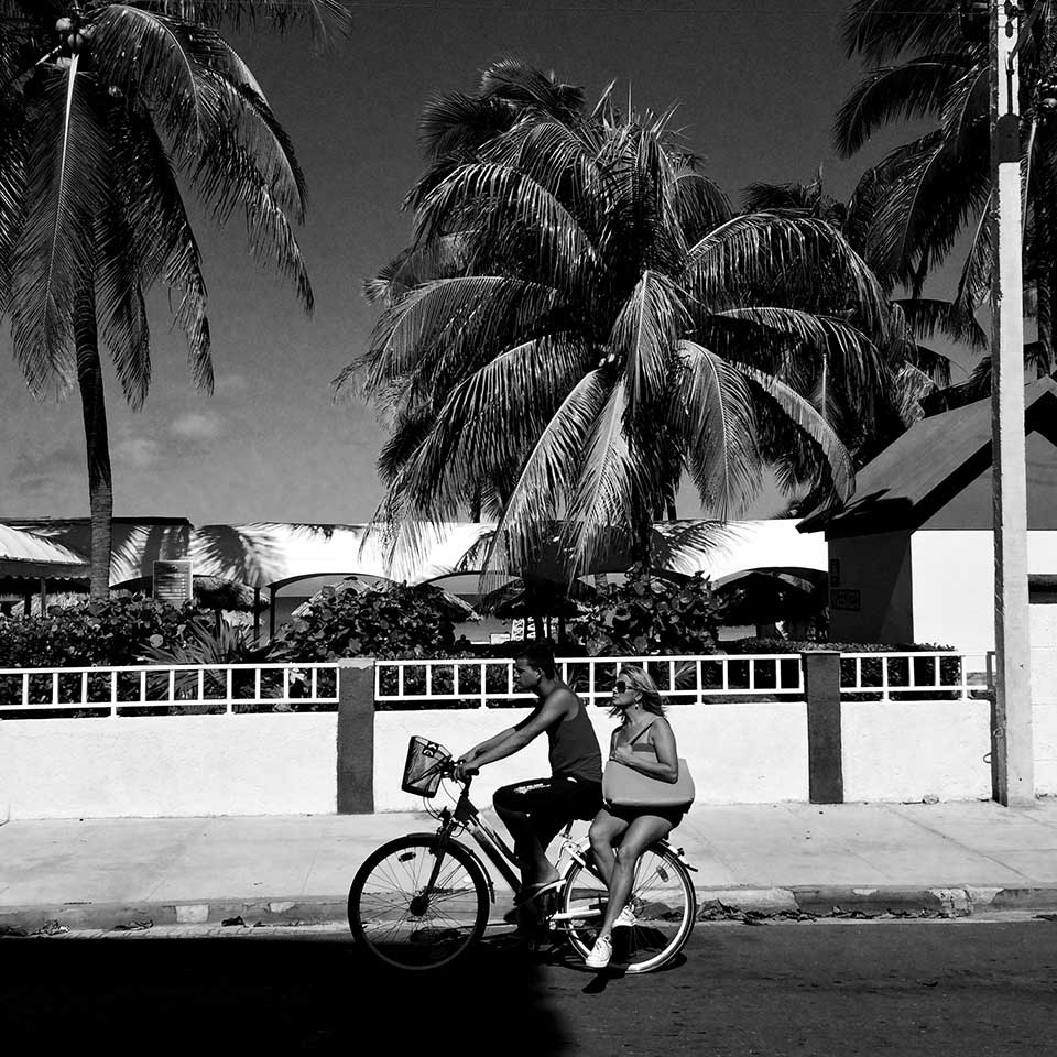 Matthew-Wylie-Havana-by-Car-07